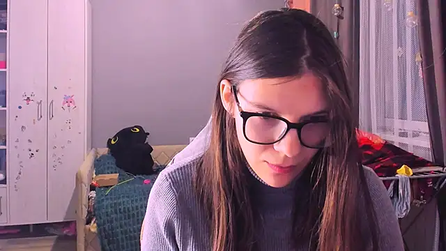 MollyLollipop online show from 3, 2, 2026