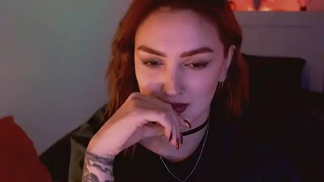 Snapshot of LilyFarey chatting on 12, 12, 2024 LilyFarey online show from 12, 12, 2024