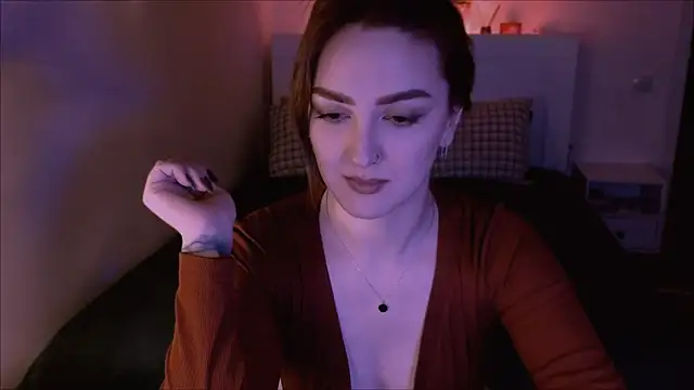 Snapshot of LilyFarey chatting on 10, 1, 2025 LilyFarey online show from 10, 1, 2025