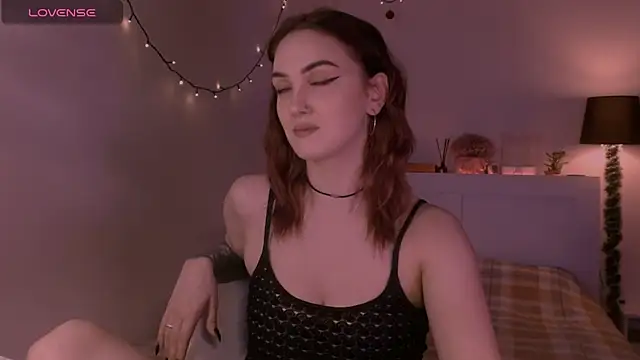 LilyFarey online show from 7, 11, 2025