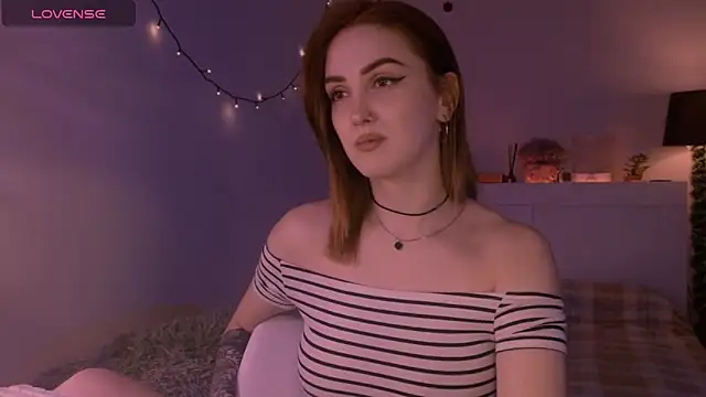 LilyFarey online show from 19, 11, 2025