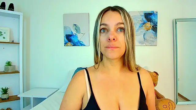 Isabella Harley online show from 23, 3, 2026