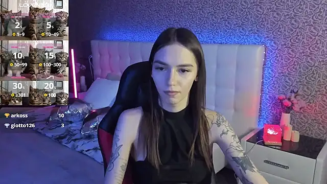 SophieCatty online show from 28, 2, 2025