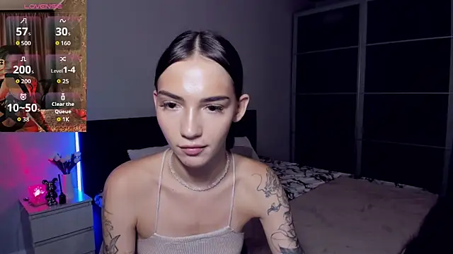 SophieCatty online show from 8, 9, 2025