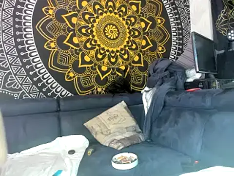 slankecrosdresser online show from 18, 2, 2025