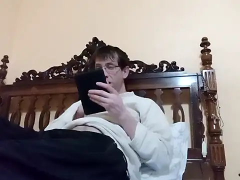 Snapshot of White_rabbit_ chatting on 5, 1, 2025 White rabbit online show from 5, 1, 2025