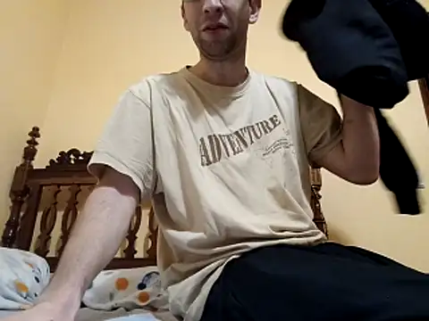 White rabbit  online show from 17, 12, 2025