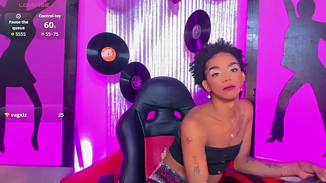 nickyminach  online show from 6, 3, 2026