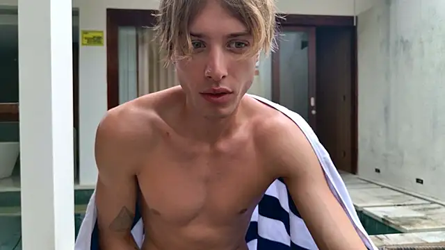 Snapshot of Cryptikov chatting on 4, 3, 2026 Cryptikov online show from 4, 3, 2026