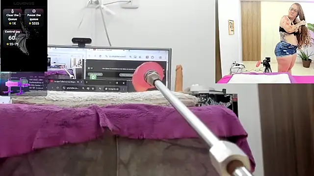 Snapshot of Paulina_Davis_ chatting on 18, 7, 2026 Paulina Davis online show from 18, 7, 2026