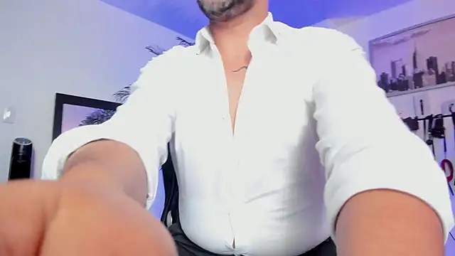 MrFrank tattoo online show from 23, 12, 2024