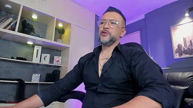 MrFrank tattoo online show from 16, 12, 2025