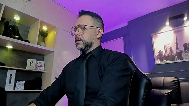 Snapshot of MrFrank_tattoo chatting on 2, 2, 2026 MrFrank tattoo online show from 2, 2, 2026