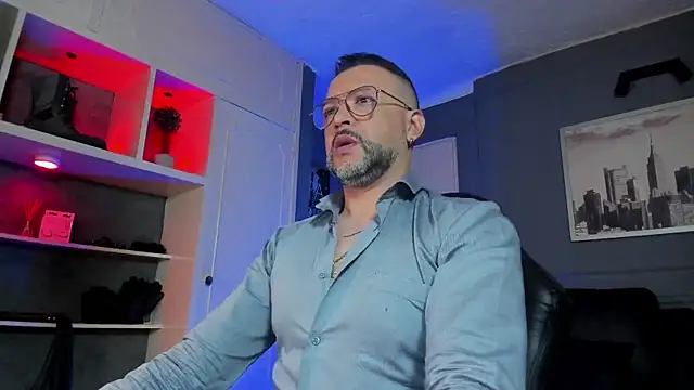 Snapshot of MrFrank_tattoo chatting on 25, 2, 2026 MrFrank tattoo online show from 25, 2, 2026