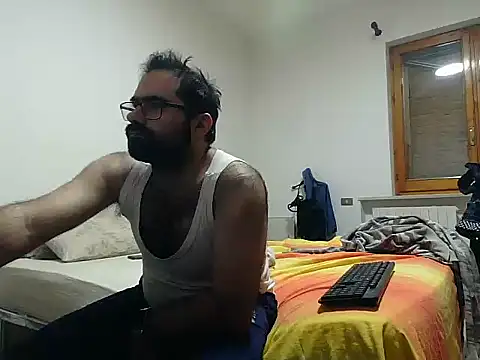 Snapshot of Attila985 chatting on 3, 11, 2025 Attila985 online show from 3, 11, 2025