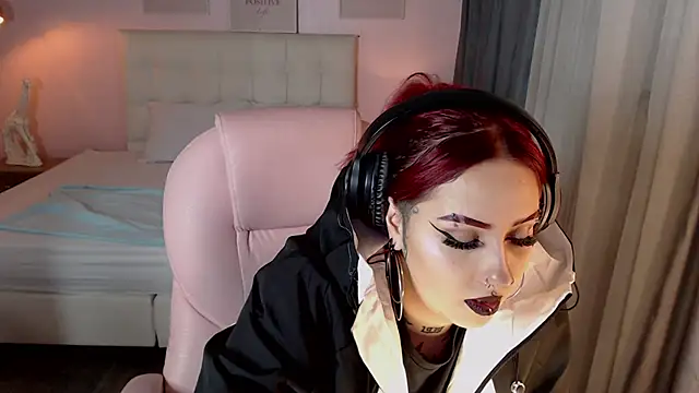 Snapshot of Jessie_williams chatting on 4, 1, 2025 Jessie williams online show from 4, 1, 2025