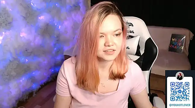 Snapshot of mary_lunar chatting on 13, 3, 2025 mary lunar online show from 13, 3, 2025