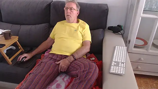 Snapshot of Nudelschwanz chatting on 11, 2, 2025 Nudelschwanz online show from 11, 2, 2025