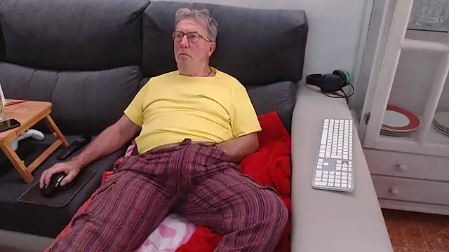 Snapshot of Nudelschwanz chatting on 11, 2, 2025 Nudelschwanz online show from 11, 2, 2025