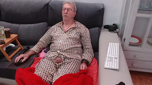 Snapshot of Nudelschwanz chatting on 12, 2, 2025 Nudelschwanz online show from 12, 2, 2025