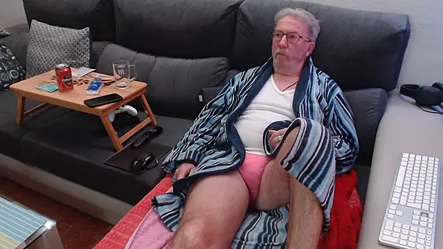Snapshot of Nudelschwanz chatting on 14, 2, 2025 Nudelschwanz online show from 14, 2, 2025