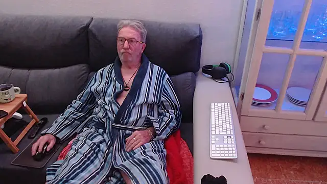 Snapshot of Nudelschwanz chatting on 17, 2, 2025 Nudelschwanz online show from 17, 2, 2025