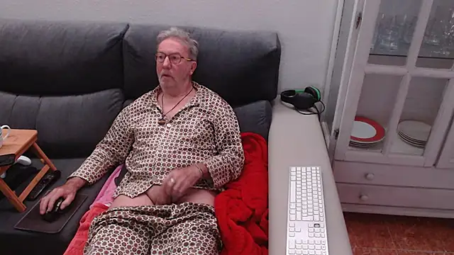 Snapshot of Nudelschwanz chatting on 18, 2, 2025 Nudelschwanz online show from 18, 2, 2025