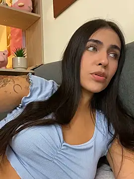 DaphneUwu online show from 19, 10, 2025