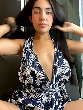 Snapshot of DaphneUwu chatting on 19, 5, 2026 DaphneUwu online show from 19, 5, 2026