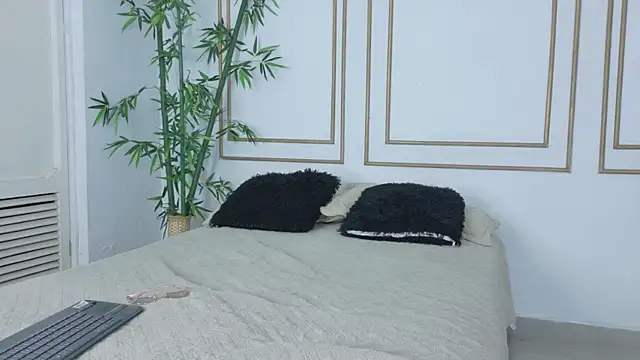 kristyl paez online show from 13, 11, 2025