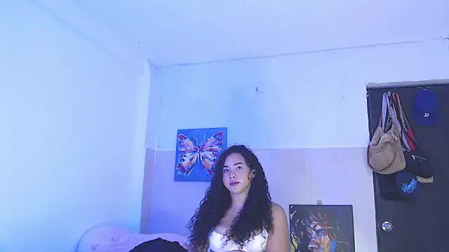 Snapshot of luciana_keating chatting on 9, 3, 2026 luciana keating online show from 9, 3, 2026