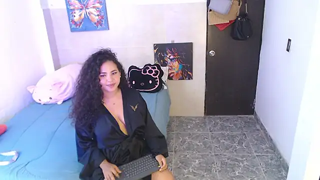 Snapshot of luciana_keating chatting on 24, 3, 2026 luciana keating online show from 24, 3, 2026