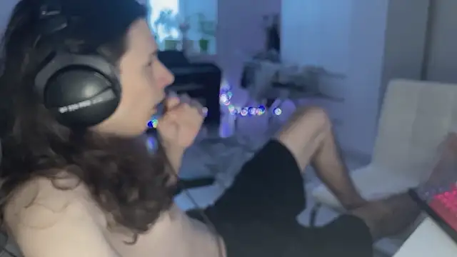 CandyChell online show from 2, 3, 2026