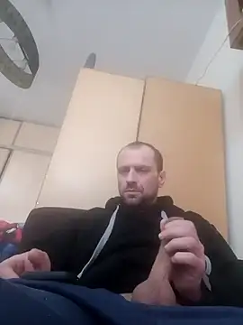 Roman0798 online show from 25, 2, 2025