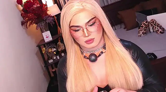 Bitch Fowler69 online show from 23, 12, 2024