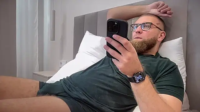 Bear bear  online show from 1, 10, 2025