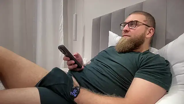 Bear bear  online show from 14, 10, 2025