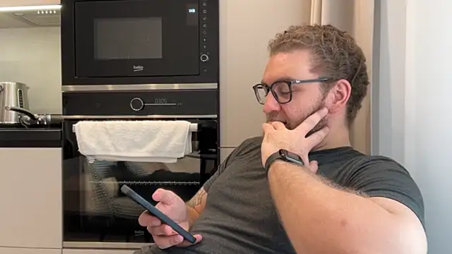 Bear bear  online show from 14, 4, 2026