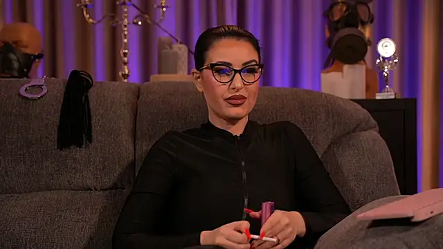 kelly kent online show from 28, 2, 2025