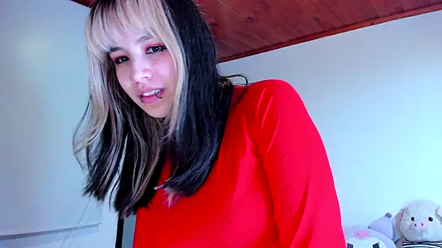 Akane-Mou online show from 4, 12, 2024