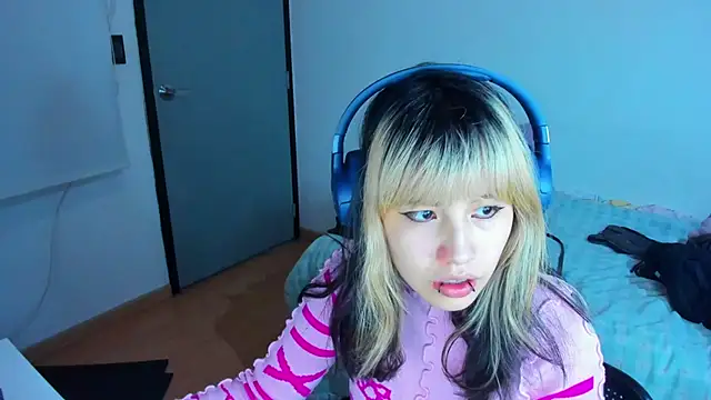 Akane-Mou online show from 27, 12, 2024