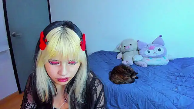 Akane-Mou online show from 18, 2, 2025