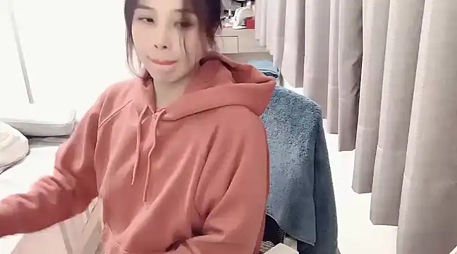 Snapshot of tw_yaya chatting on 14, 12, 2024 tw yaya online show from 14, 12, 2024
