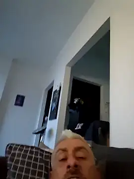 Snapshot of DildoG45 chatting on 15, 2, 2026 DildoG45 online show from 15, 2, 2026