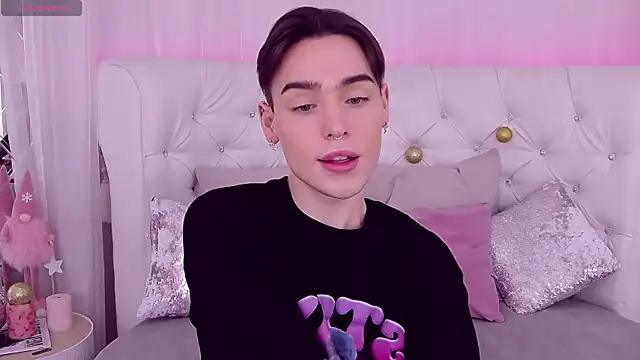 Snapshot of RobbyCharming chatting on 23, 12, 2024 RobbyCharming online show from 23, 12, 2024