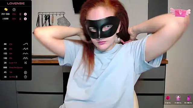 Snapshot of BubbbleGumm chatting on 12, 3, 2025 BubbbleGumm online show from 12, 3, 2025