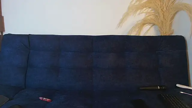 NatashaEgnath online show from 17, 11, 2025