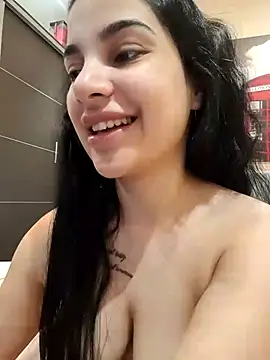 Snapshot of Samira30 chatting on 13, 3, 2025 Samira30 online show from 13, 3, 2025