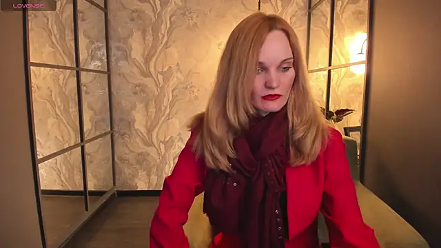 SaraSubtlety online show from 13, 12, 2025