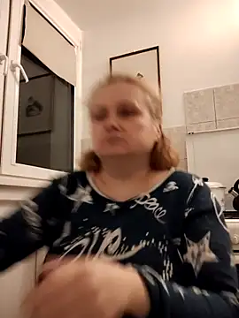 Snapshot of She-devilx chatting on 23, 4, 2026 She-devilx online show from 23, 4, 2026